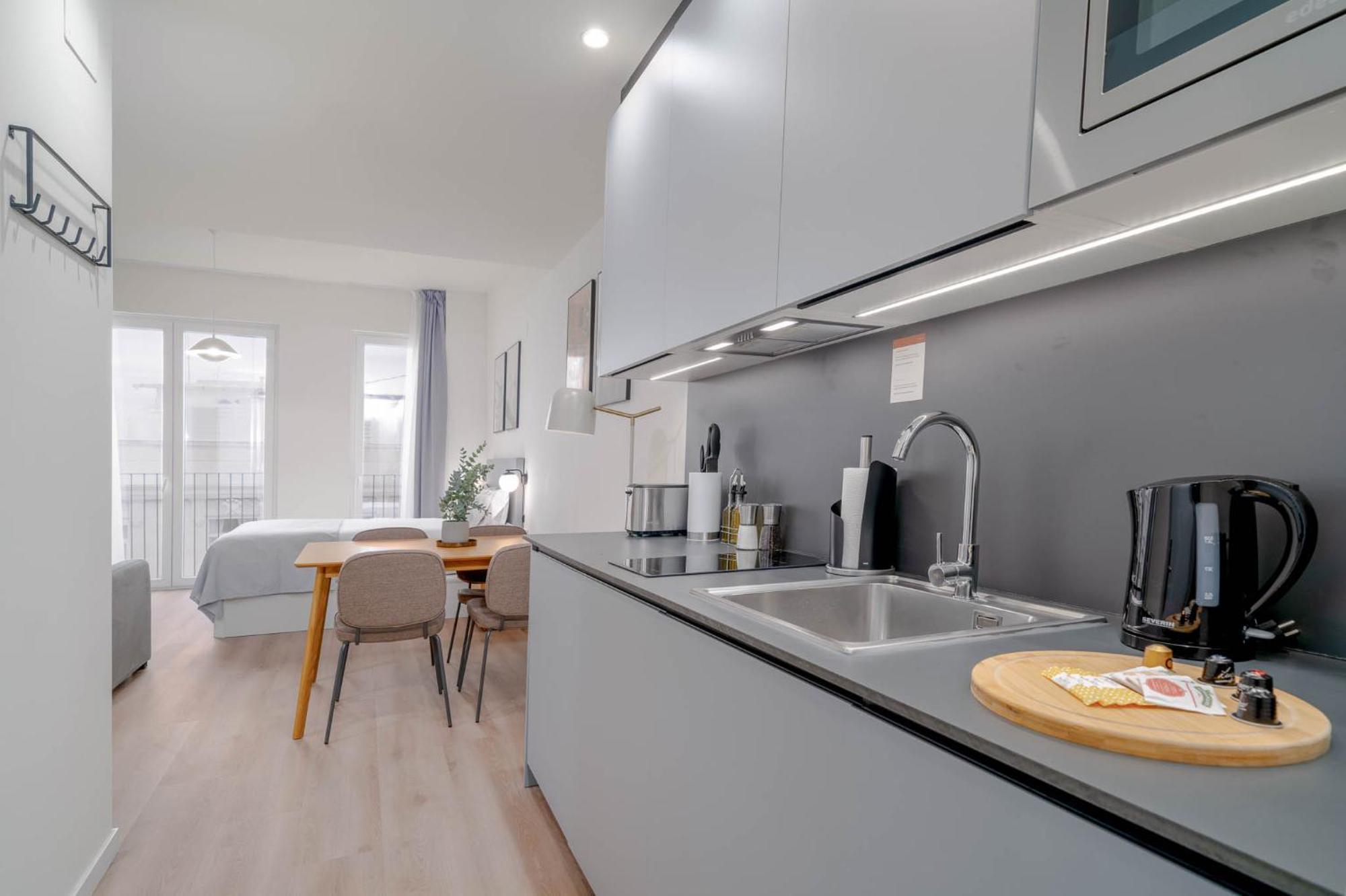 Limehome Valencia Carrer De Sant Jacint ภายนอก รูปภาพ