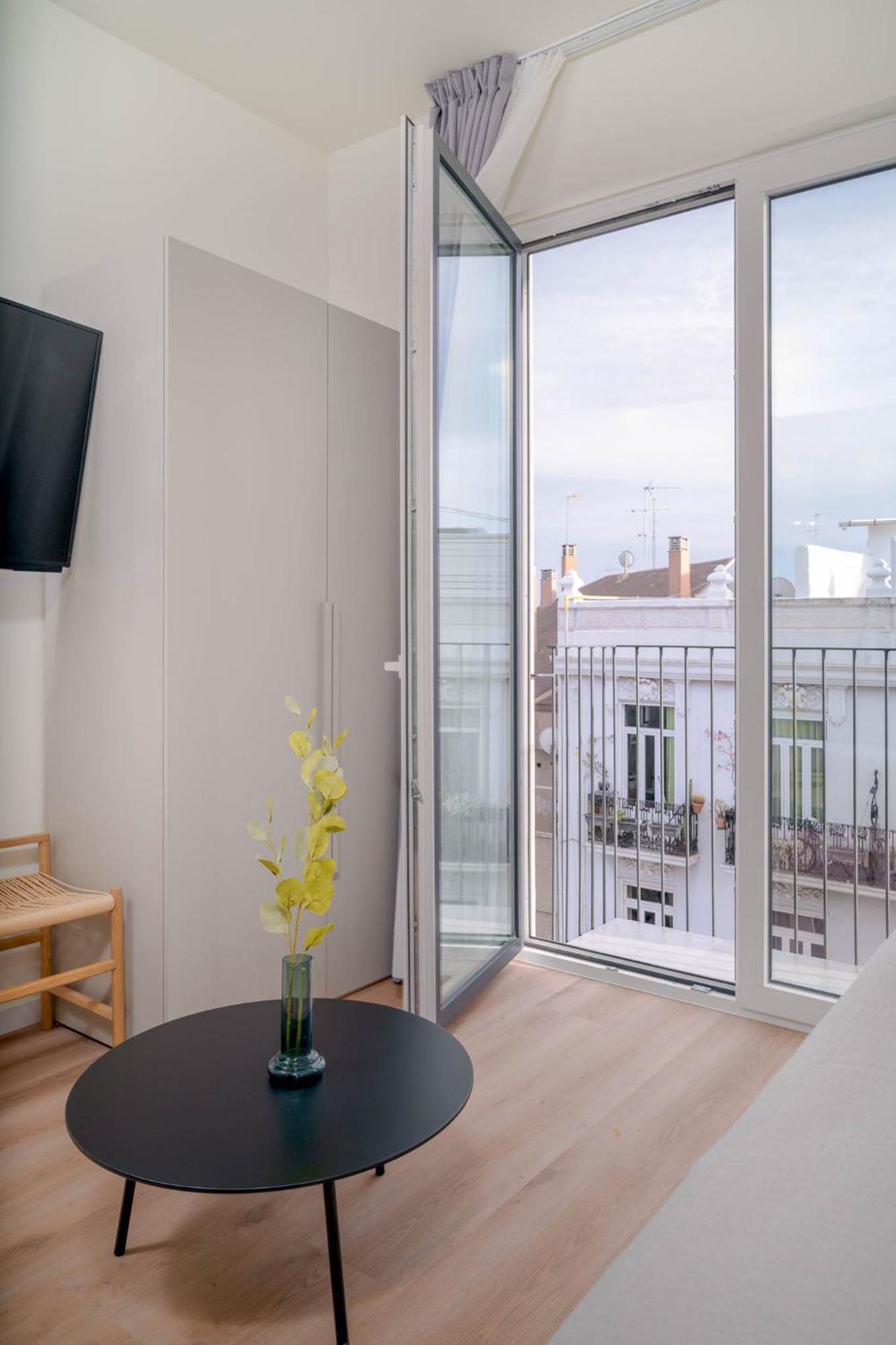 Limehome Valencia Carrer De Sant Jacint ภายนอก รูปภาพ