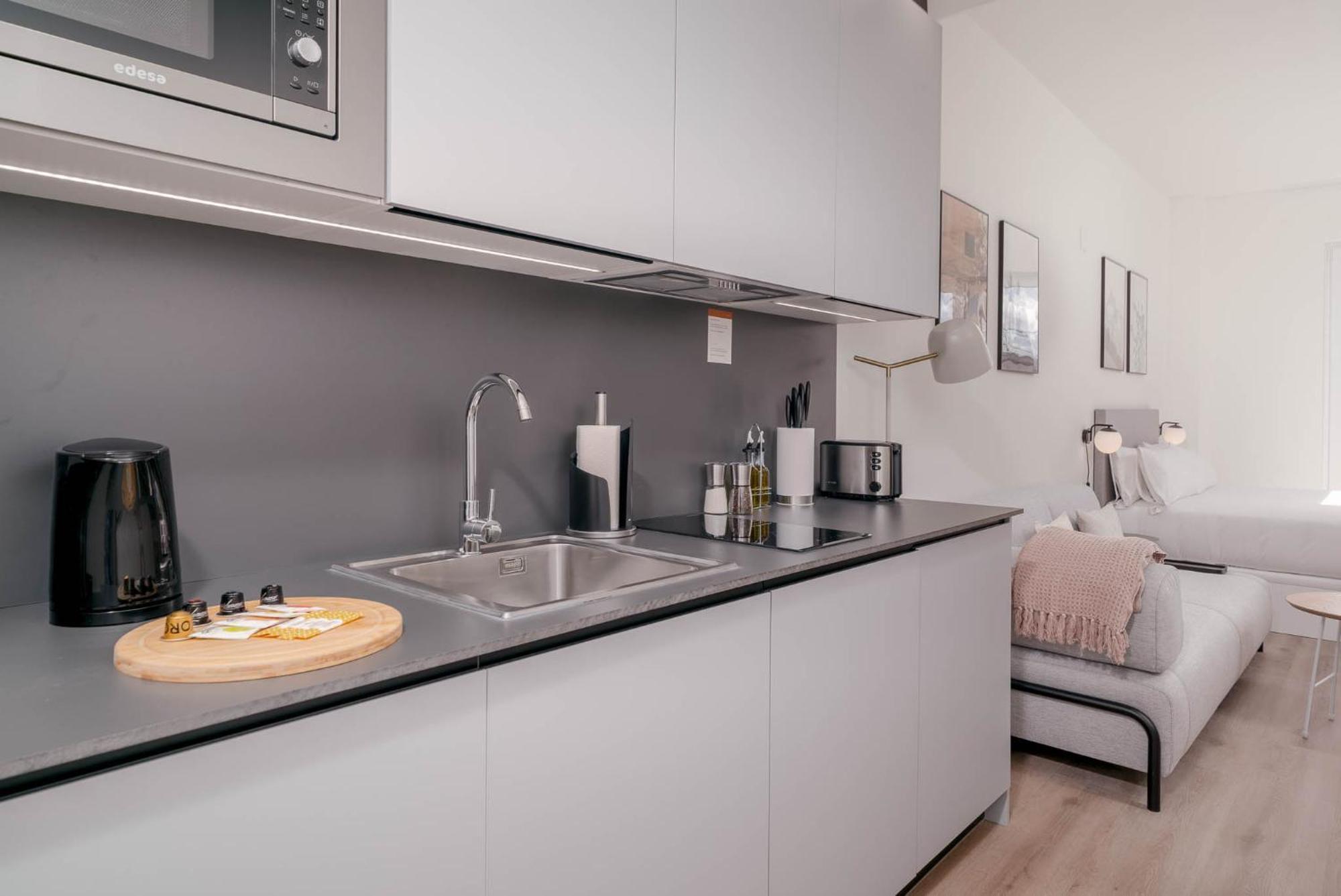 Limehome Valencia Carrer De Sant Jacint ภายนอก รูปภาพ